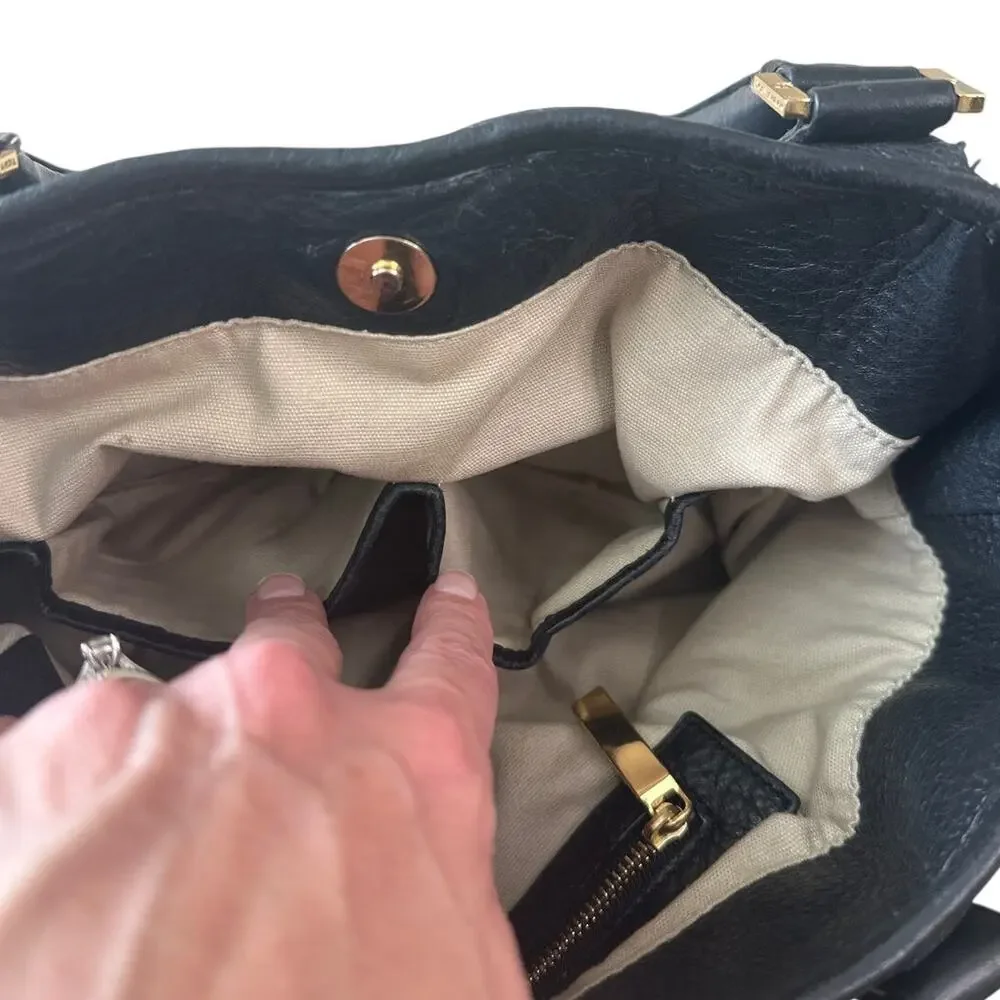 Tory Burch Amanda Slouchy Hobo Black Pebbled Leather‎ Gold Logo